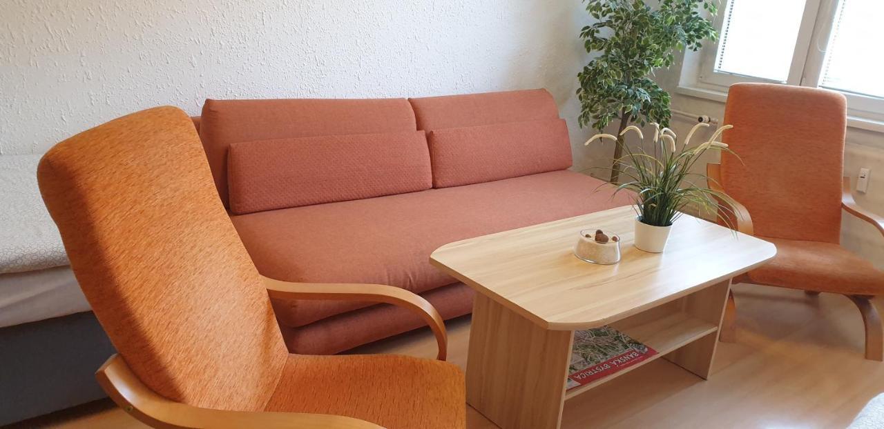 Apartman Bystrica City & Parking Банска бистрица Екстериор снимка