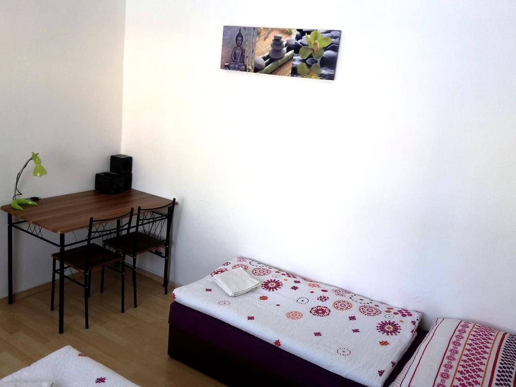 Apartman Bystrica City & Parking Банска бистрица Екстериор снимка